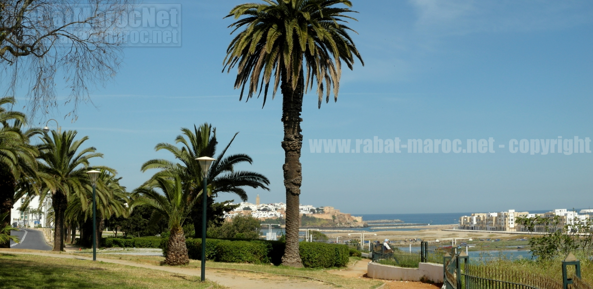 Panorama-bouregreg-oudayas-depuis-bas-tour-hassan
