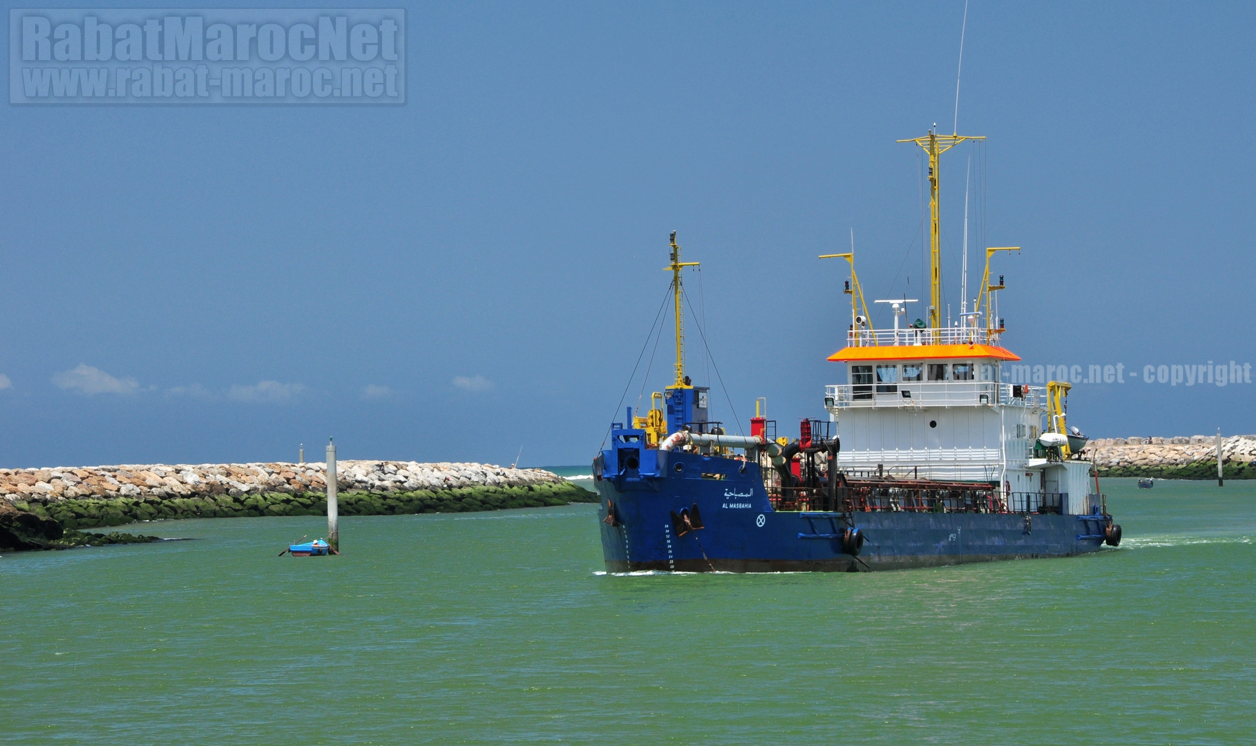 Panorama ALMASBAHIA entre dans le port