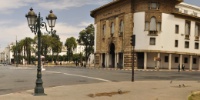 Avenue Mohammed V - la grande poste- la banque Al Maghrib - à gauche l'avenue Soekarno, à droite l'avenue Al Mansour Addhabi.
