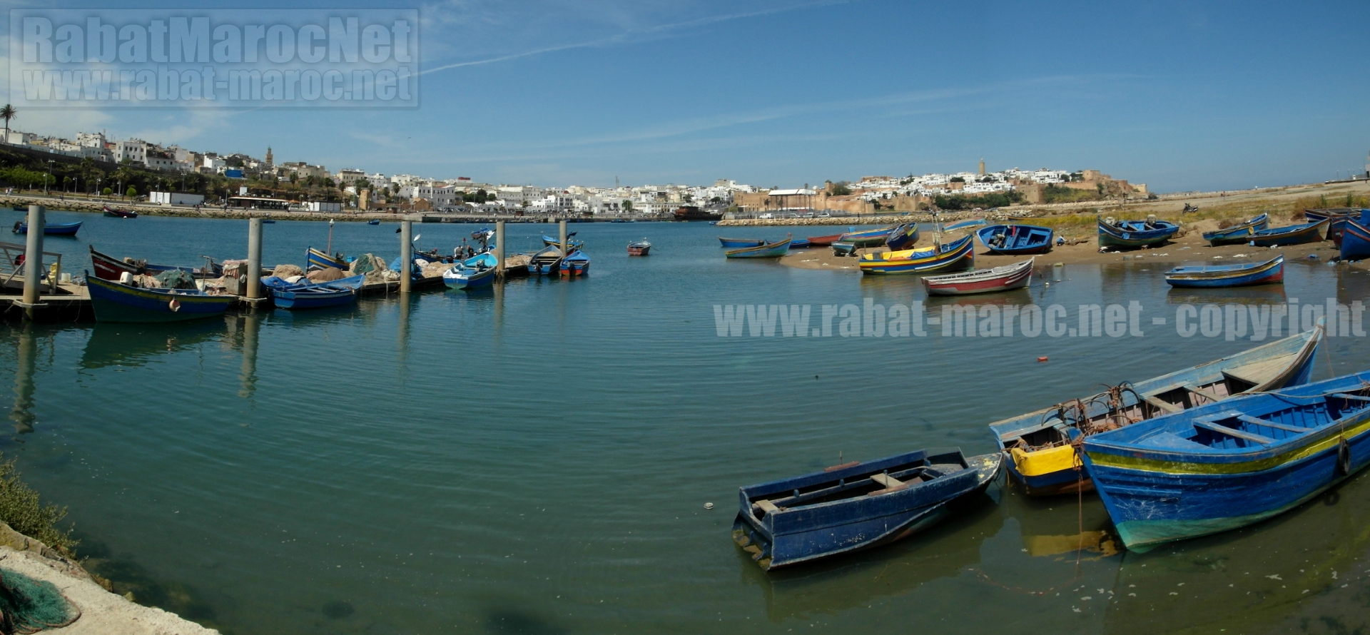 barques-derriere-embarcadere